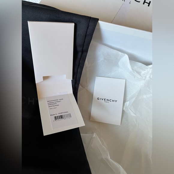 Givenchy leather slip on shoes - Picture 11 of 12